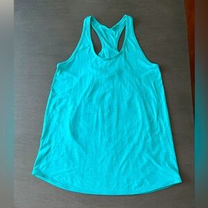 Lululemon Essential Tank - beautiful color !!